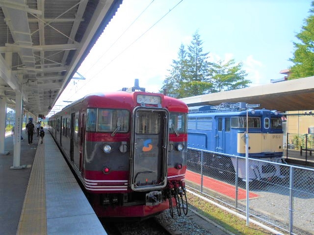 (��)�y���w�ɋL�O��