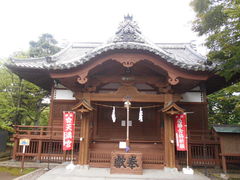 �g�V���[����̉��Ð_�Ђւ̓��e�ʐ^1