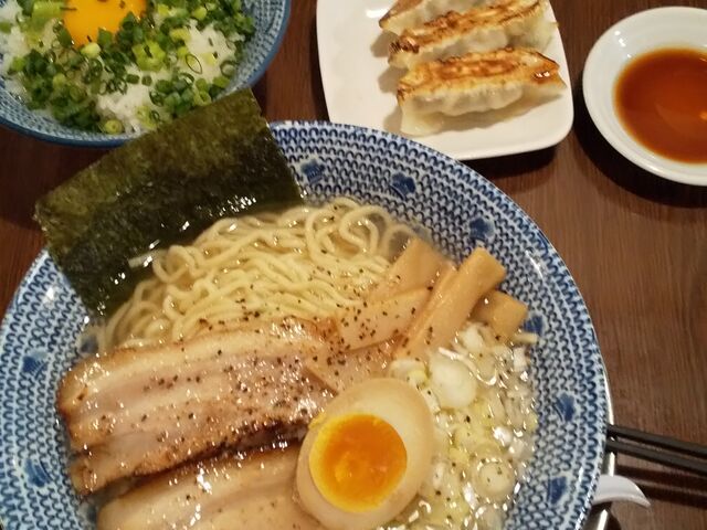 [ElMʂ߂LqZbg_[イ═ o[TChHX