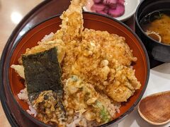 icO̔l̓ ݂͂ւ̓eʐ^1