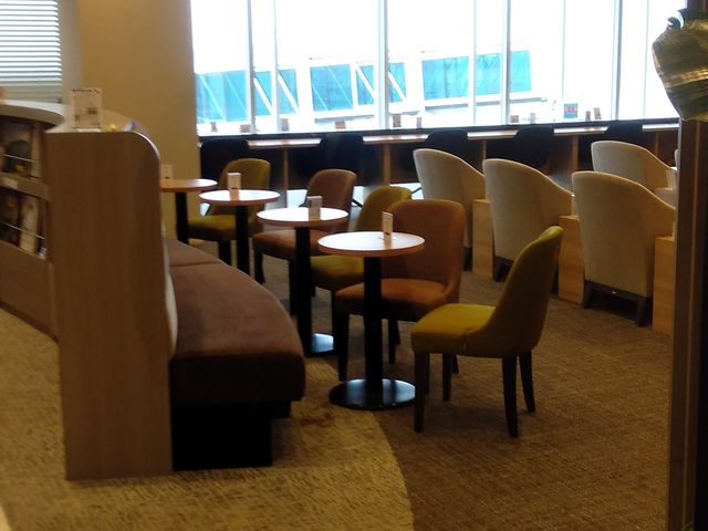 YOUR LOUNGE_�x�m�R�É���`