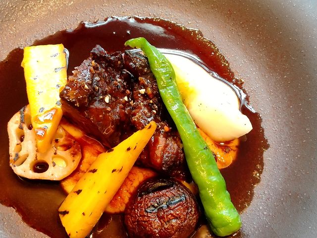 ���z�z���̐ԃ��C���ύ��ݔ������������ł�_���C�Y�z�e�����k�V�n