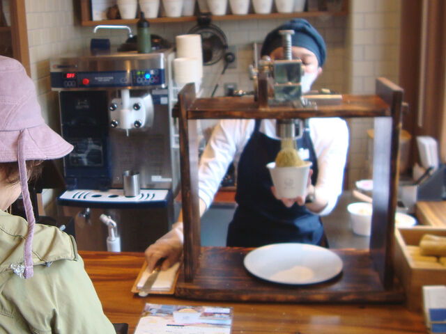 �M�C������X�X