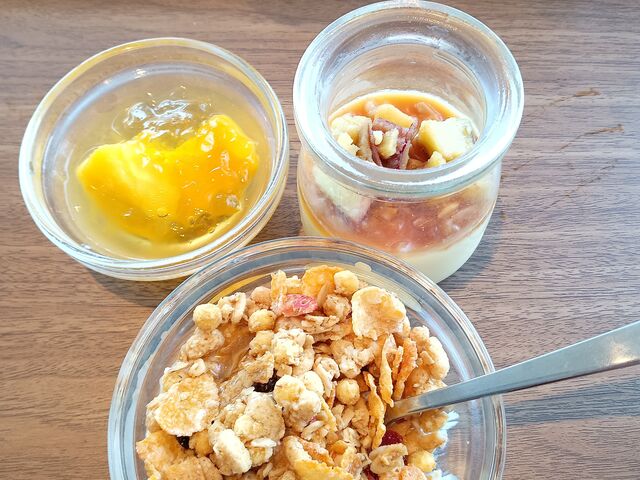 �}���S�[�[���[�͌��̒��ŗn���܂��B�s�[�i�b�c�v�����͐H�����y�����ł��B_�x�b�Z���C�������Óc���w�O