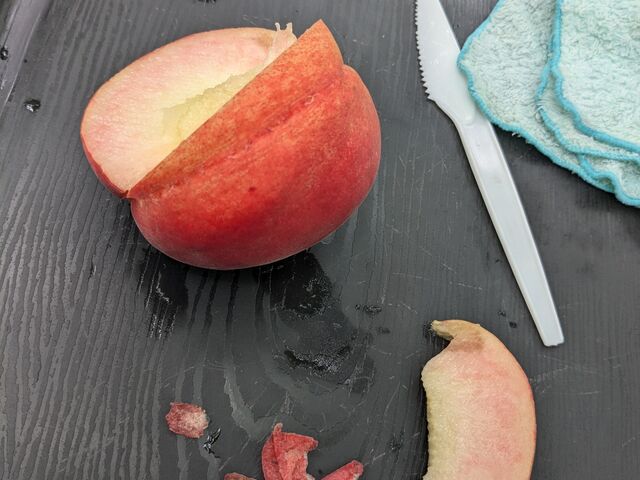 ���~�A�i�C�t���݂��Ă��炦�܂��B�i�C�t�̓v���Ȃ̂ł��ǂ��ł����v_�t���[�c�p�[�N�z��