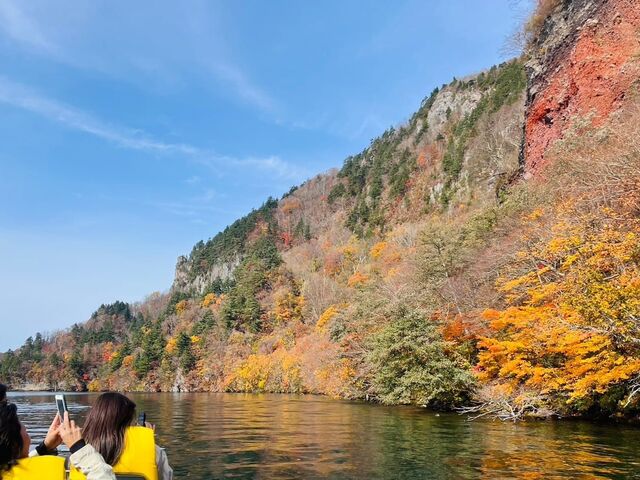 保護区をクルーズ_ニドムカフェ