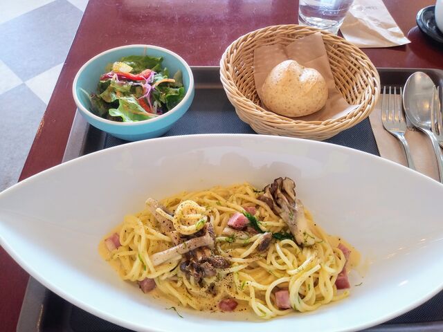 �J���{�i�[���B�T���_�ƃp�������āA�ƂĂ��������������I_���m�������p��