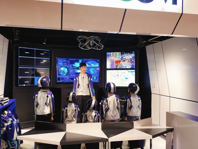 qDȃZRBgV[o[gĘb͂肫Ă܂B_JhD[