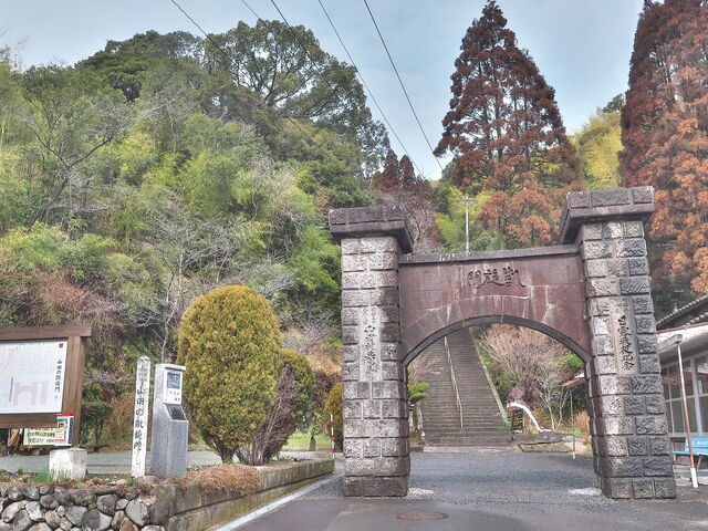 sklfh����̎R�c�̊M����̓��e�ʐ^1