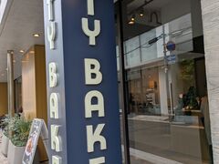 BTHE CITY BAKERY ǔteXւ̓eʐ^1