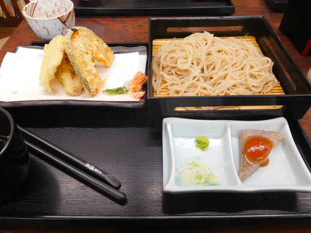 ���������݂�����̐��F�̓��e�ʐ^1