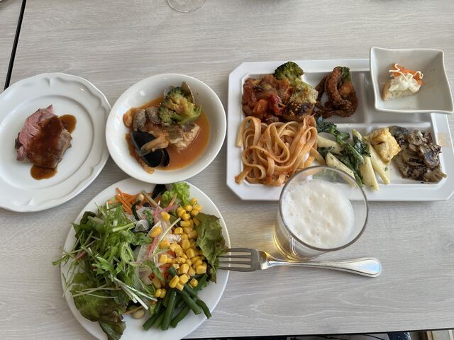 �ꏄ�ڂł��B�T���_�͂����āA�傫�Ȃ��M�Œ����܂����B���[�X�g�r�[�t�◿���S�ʈ���̔��������ł����B_�����u�����g�z�e���������c�@�J�t�F�_�C�j���O�p�[���c���[