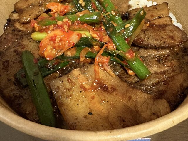 4�l�̂��[����񂳂�̋����� �ԓc���X�̓��e�ʐ^1