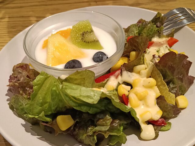�t�����킹�̃��[�O���g�ƃT���__�X���b�V���J�t�F�A���h�o�[ ���(slash cafe & bar ���)