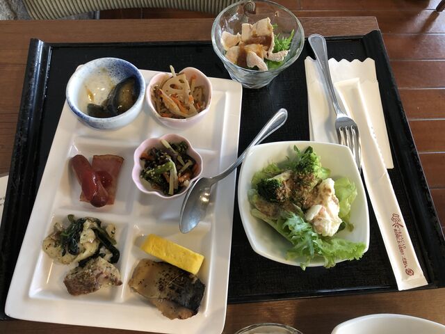 ��ޖL�x�ȓ��e�@_�v���~�A�z�e���|CABIN�|�V�h(CABIN cafe)