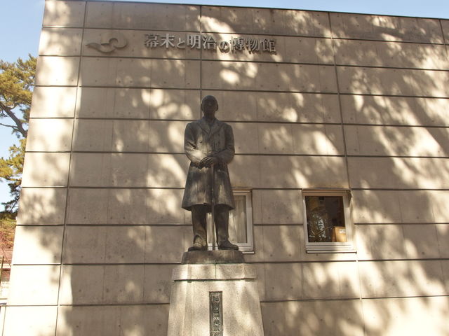 ����������Ɩ����̔�����