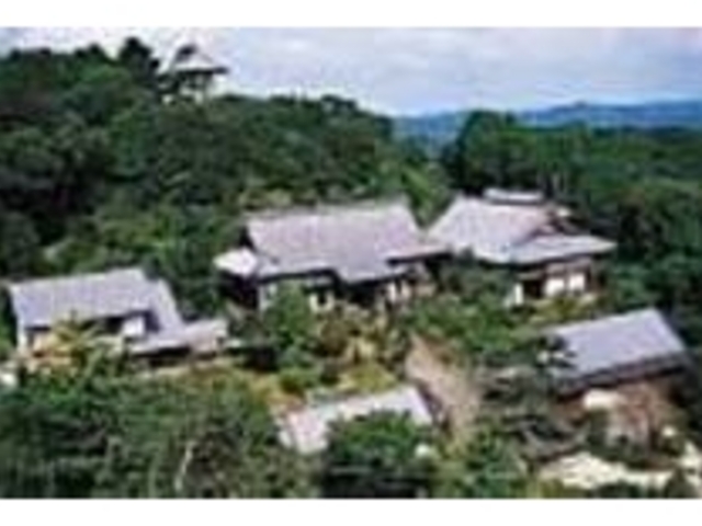 �Â��ȍ����ɁA�Ђ�����Ƃ�������_���@�����i�����������j