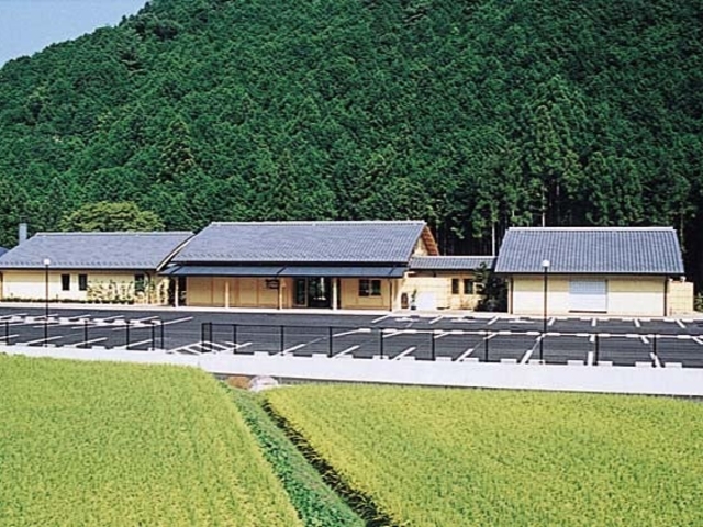 �������݉���