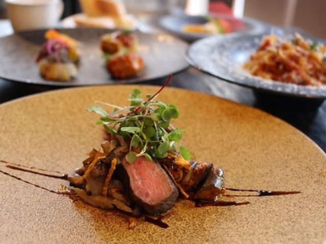 DINING TERRACE IN THE MOON ƍ̎ʐ^1