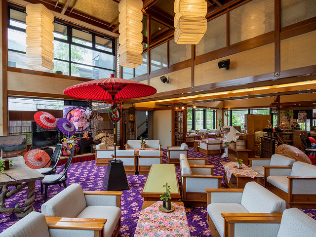 r[ł͎lG܁X̑ło}B̎voɂȂlXȂyYpӂĂ܂B_c٥ay