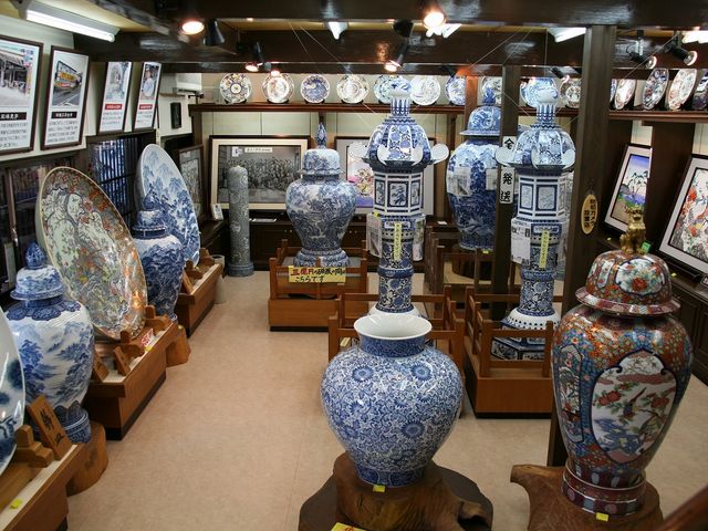 �L�c�Ă̎O���~�̊�_�L�c�Ẵf�p�[�g�i���یZ���Г��j�q�E�G��q