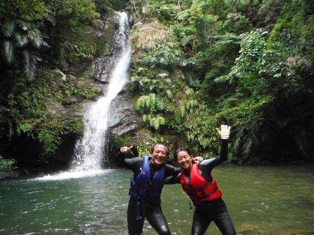 ��؂Ȑl��2�l����ŁB_���΂�V�я��@����