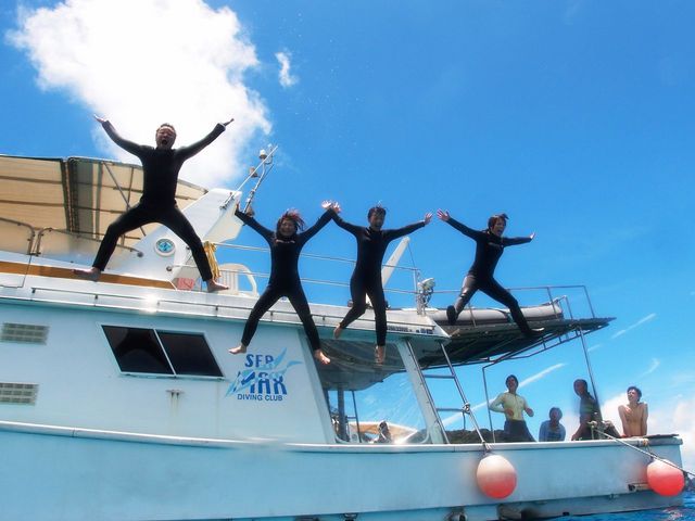 ���D����̃W�����v�V�т��y�����`��_�V�[�}�b�N�X�_�C�r���O�N���u����