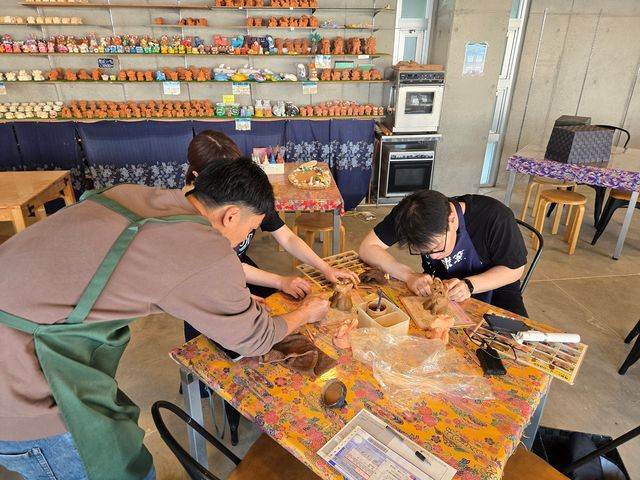 �X�^�b�t�����J�Ɏw���v���܂�_�V�[�T�[�̌� �����q