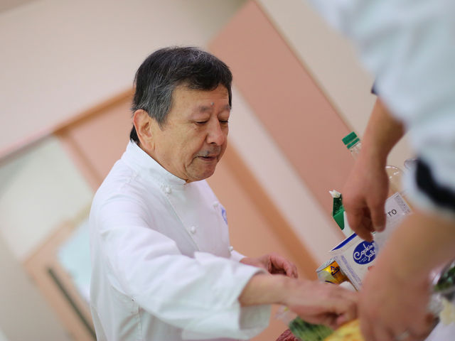 r_���u������@������