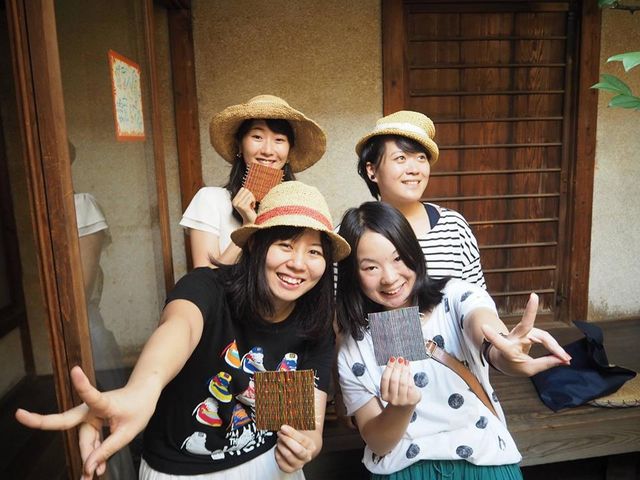 �݂�Ȃ��ꂼ��̐F�ƕ��̃R�[�X�^�[�������I_������D��̌��@���R�Q�X�g�n�E�X������