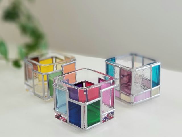 �L�����h���f�U�C���F�X_�O���X�A�[�g�H�[ RayColors