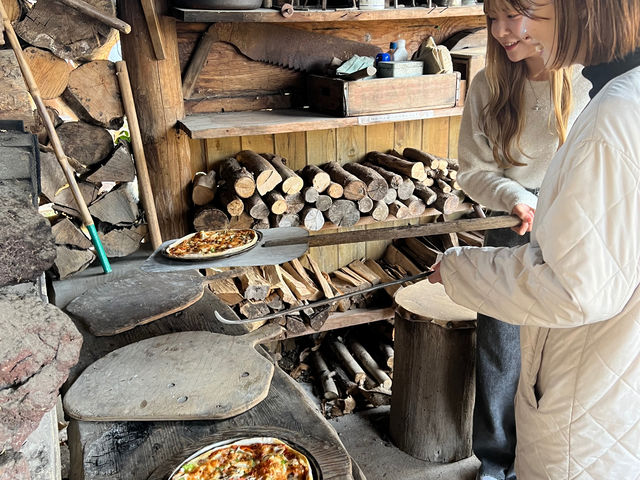 �̌��ɂ�1�l1���̃A�c�A�c�s�U���܂܂�Ă��܂��B
�n��łł�������Ηq�Ŗ�4���ŏĂ��オ��B_�t�@�[�}�[�Y�q��(�������ނ�)