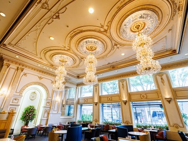 �p���O���C�X_�V���l�O���C�X�z�e��