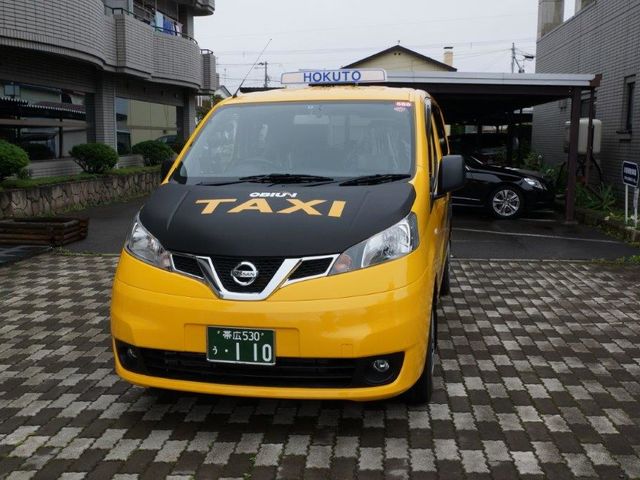 日産「NV200タクシー」_北斗タクシー有限会社