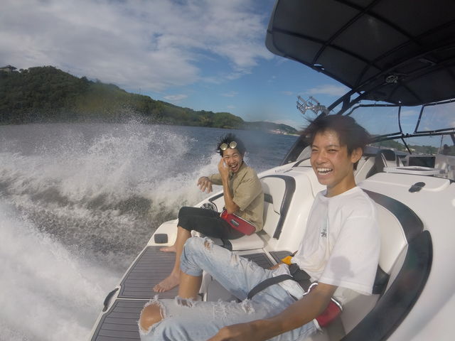 �n�C�p���[�G���W���̈��|�I�ȉ����͂Ƌ}���񂪐D��Ȃ��X�����Ƌ��������A�X�e�b�v�V�[�g�ł��̊��ł��܂��B_�I�t�B�X�i�b�c�@�E�H�[�^�[�h���C�r���O�l����