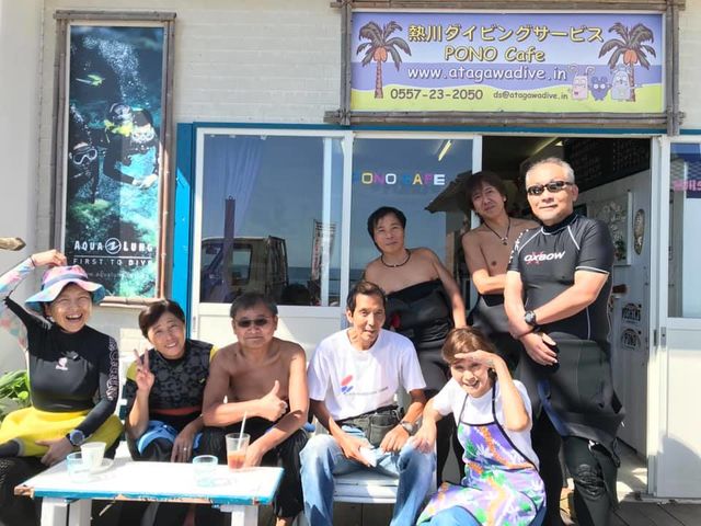 ���ɓ����̔M��͎�����̊C�����́B�{�݂̓A�b�g�z�[���ł̂�т�ق�킩�B
_DIVING�@SHOP�@SEVEN7