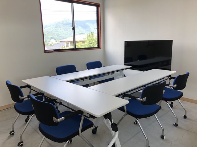 anyplace.work�@�x�m�g�c