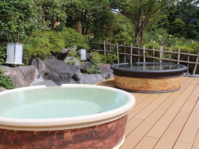 元湯 森の湯の男性露天風呂