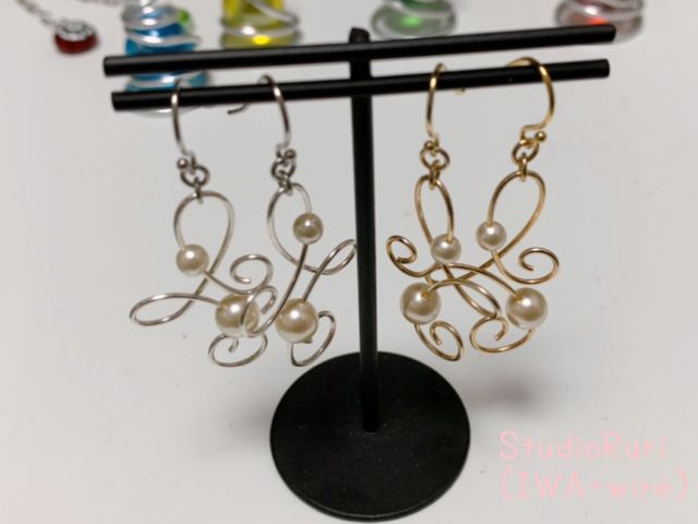 ���C���[�N���t�g�̌����劽�}��
�V���o�[�ƃS�[���h�̃N���I�l�E�s�A�X���܂���_�K���X�H�[�@Studio Ruri