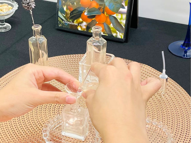 �A���}�p���t�@���̃{�g�����O�́A���q�l�����g�ōs���Ă��������Ă���܂��@���N���N���܂����_Atelier M&Parfum