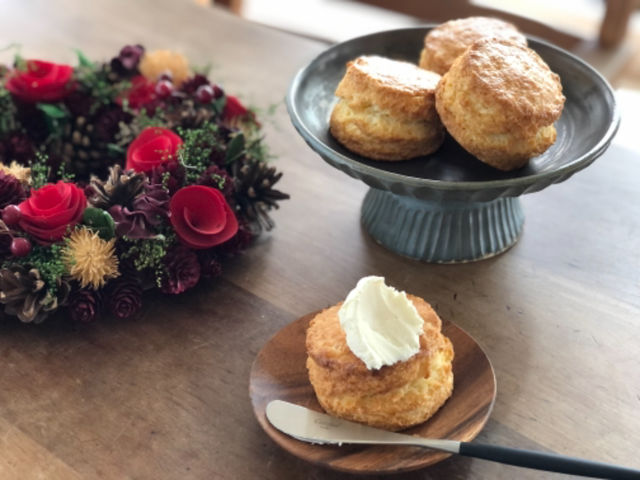 �T�C�h���j���[�̓X�R�[���ł��A�p���̔��y���ԂȂǂ𗘗p���č��܂��B�N���[���⃁�[�v���V���b�v��Y���ėD��ȃe�B�[�^�C�����I_�p�������V���e�[�j��