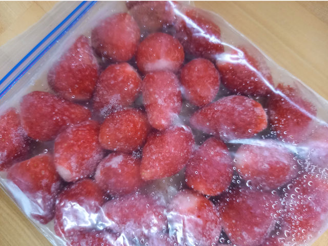 �Ⓚ���������A���p�ӂ��Ă܂��B�@������̋G�߁@�X���[�W�[�ȂǃI�X�X���ł��B_�������̉�