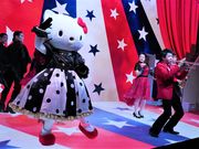 yHELLO KITTY SHOW BOXz yHELLO KITTY APPLE HOUSEz̎ʐ^4