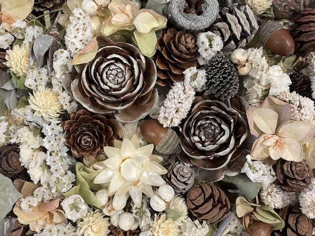 �G�߂ɍ��킹�ĉԍނ���ׂ��Ă��܂���_aroma&color New me