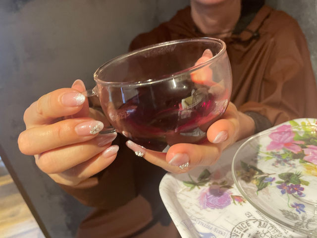 ������������Ȃ���`�n�[�u�e�B_���H�[