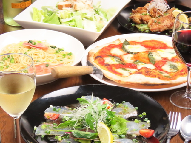 Dining Bar Isa �_�C�j���O�o�[�C�T�̎ʐ^1