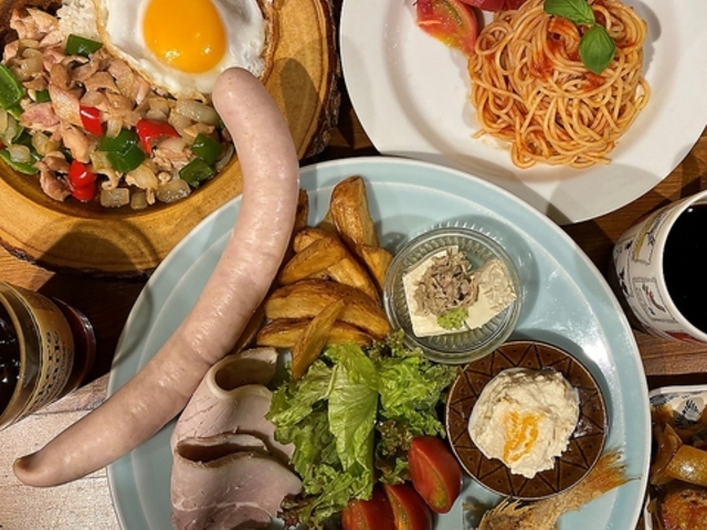 gW[o[ubNJtF TREASURE RIVER book cafe̎ʐ^1