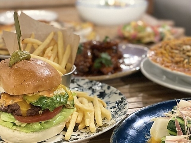 J.S. BURGERS CAFE /J.S. BEER GARDEN VhX̎ʐ^1