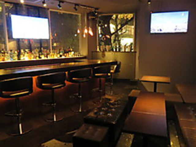 t Bar&Lounge̎ʐ^1