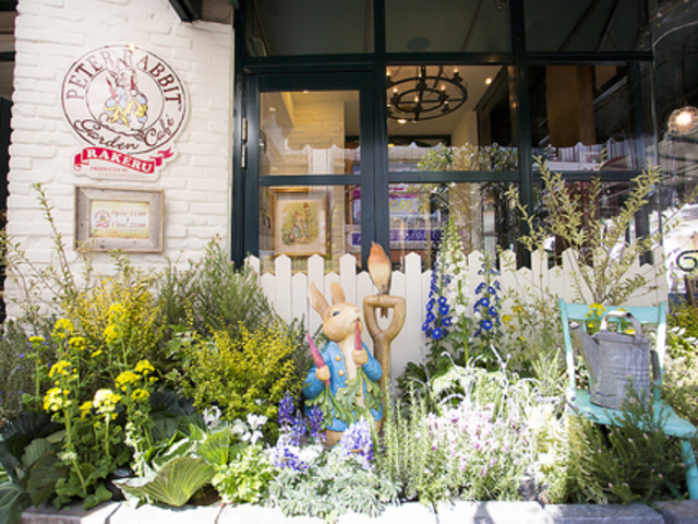 �s�[�^�[���r�b�g�K�[�f���J�t�F�̎ʐ^1